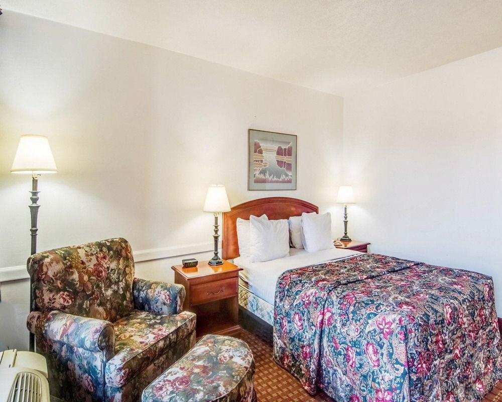 Econo Lodge Marion I-81 Exterior foto